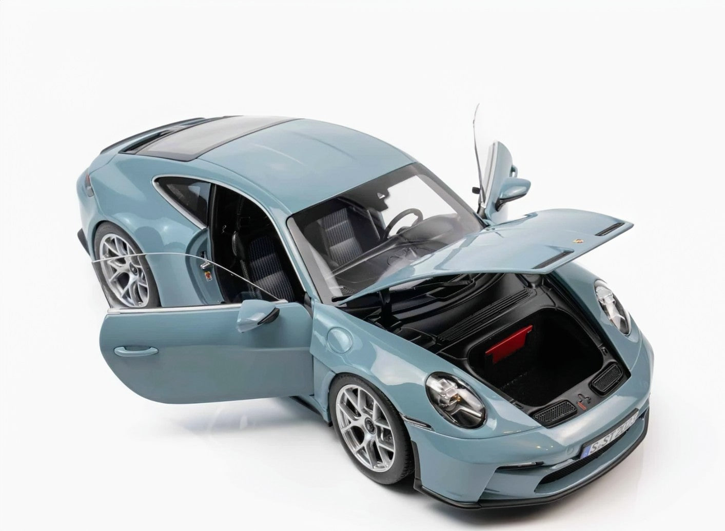 Norev 1/18 Scale Diecast 187470 - 2023 Porsche 911 S/T - Blue